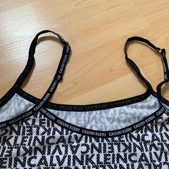 Calvin Klein tank top size small - Picture 3 of 7